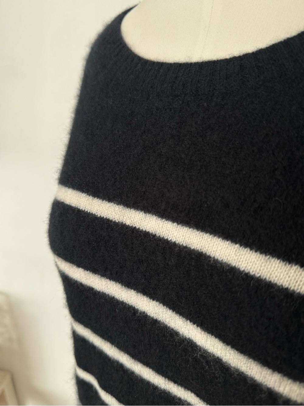 Cashlon 100% Cashmere Black White Stripe Sweater Women’s Large Luxury Knit Soft - Picture 4 of 8